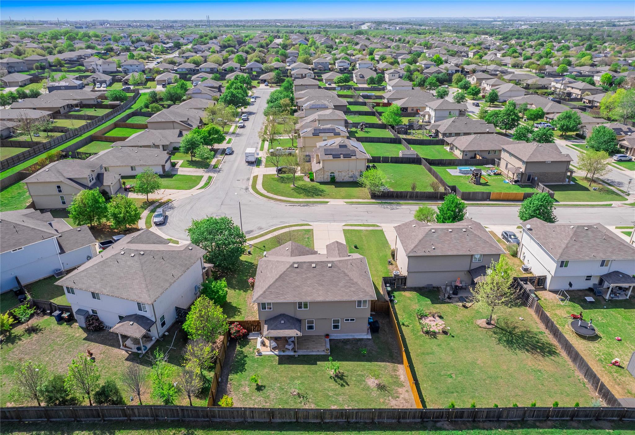 209 Frio River Trl, Hutto, TX 78634