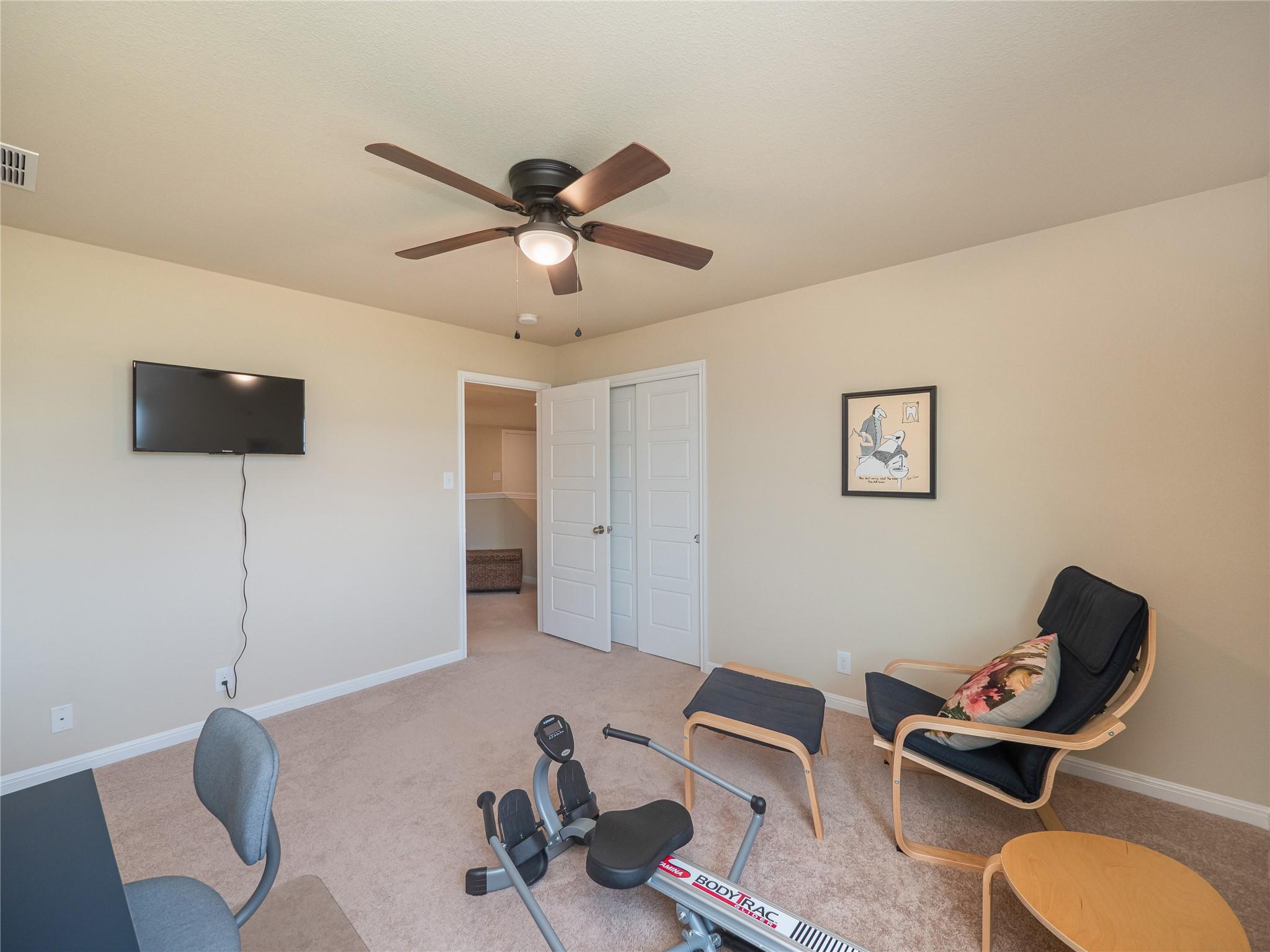 209 Frio River Trl, Hutto, TX 78634