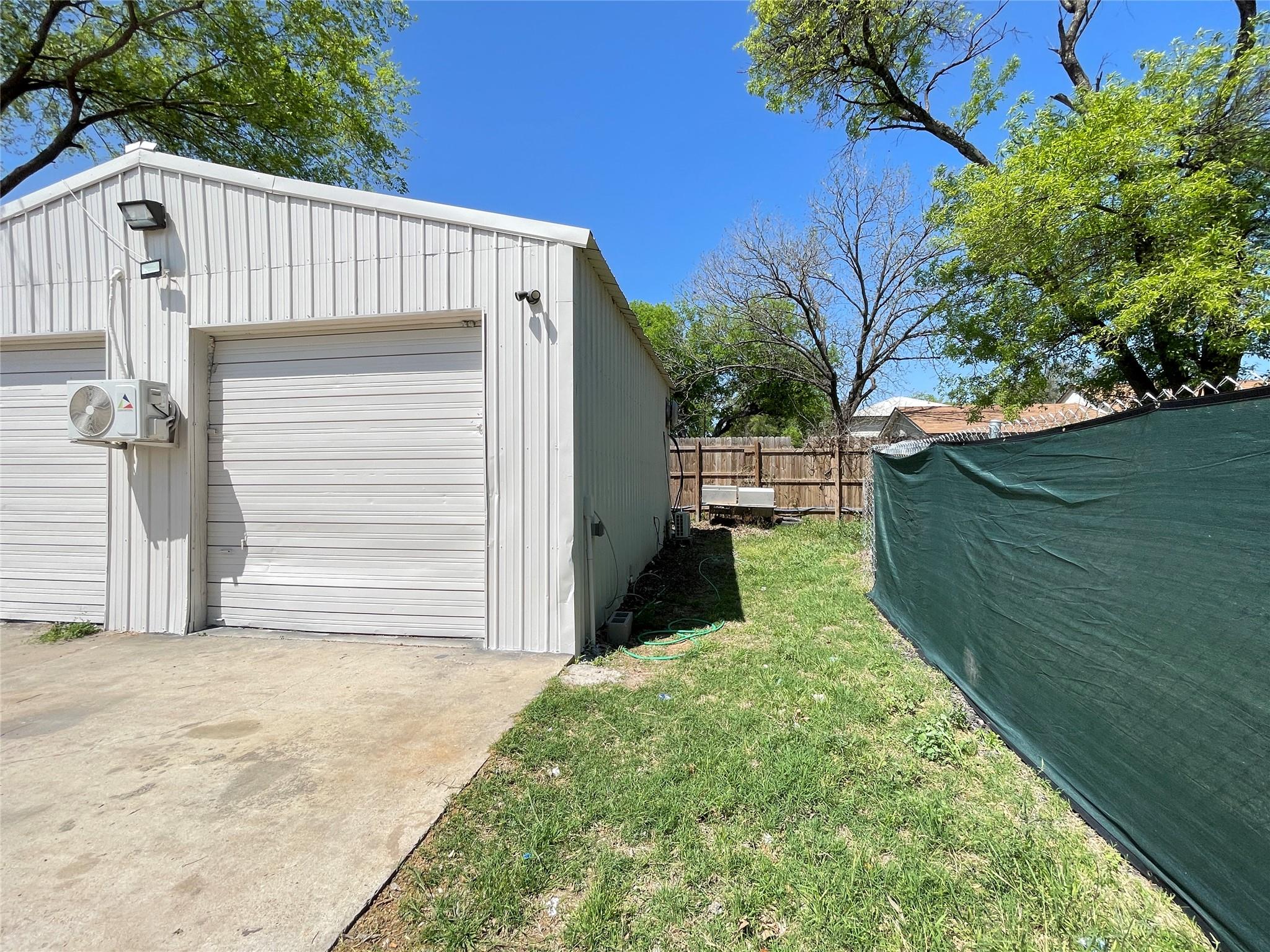 3012 Meldrum St, Del Valle, TX 78617