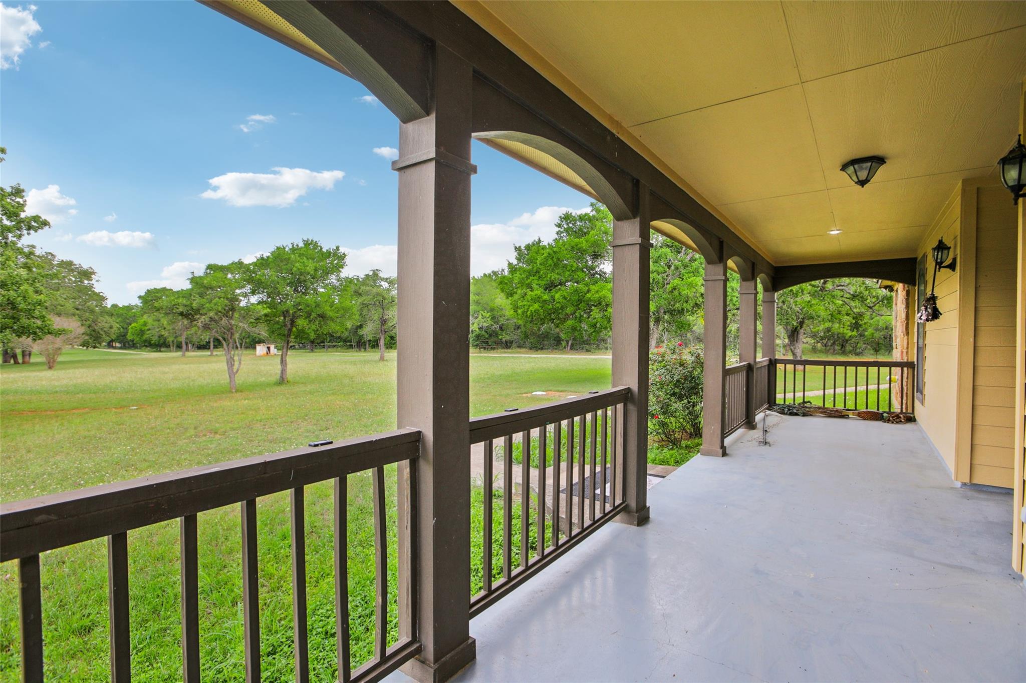 2300 Tumbleweed Trl, Dale, TX 78616
