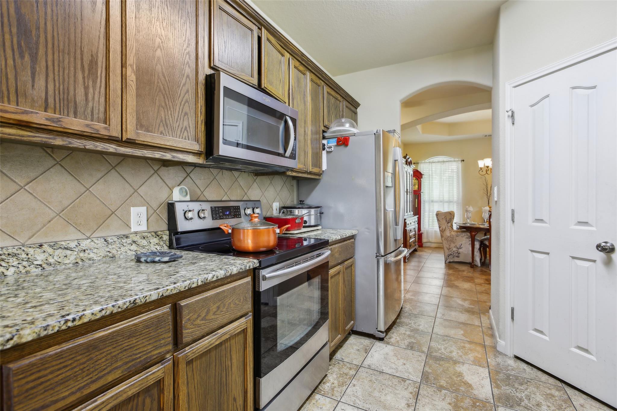2300 Tumbleweed Trl, Dale, TX 78616
