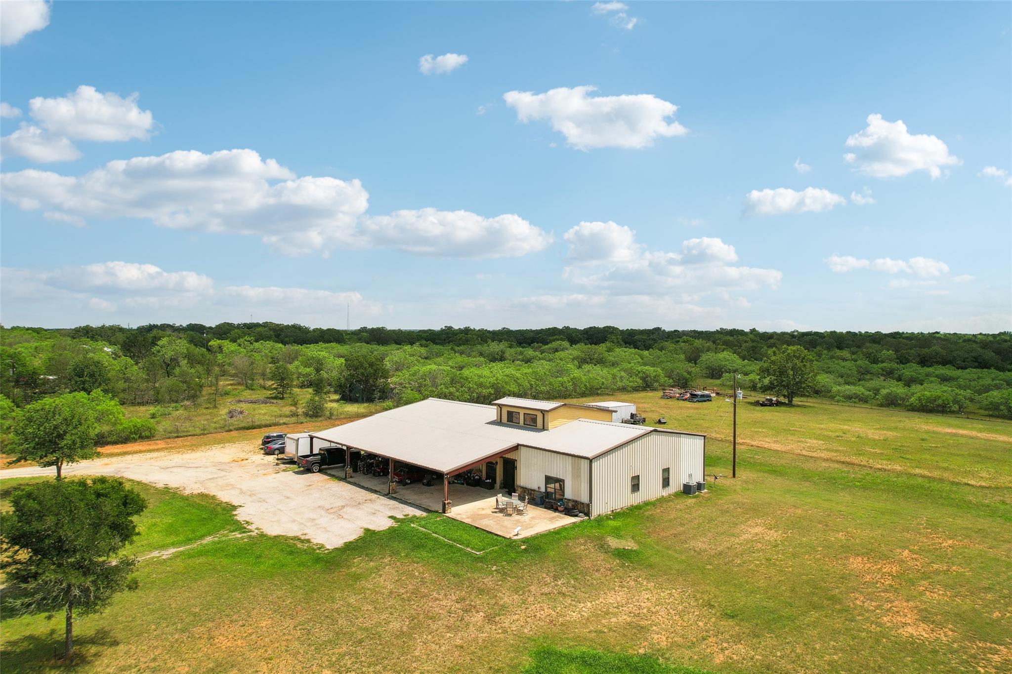 2300 Tumbleweed Trl, Dale, TX 78616