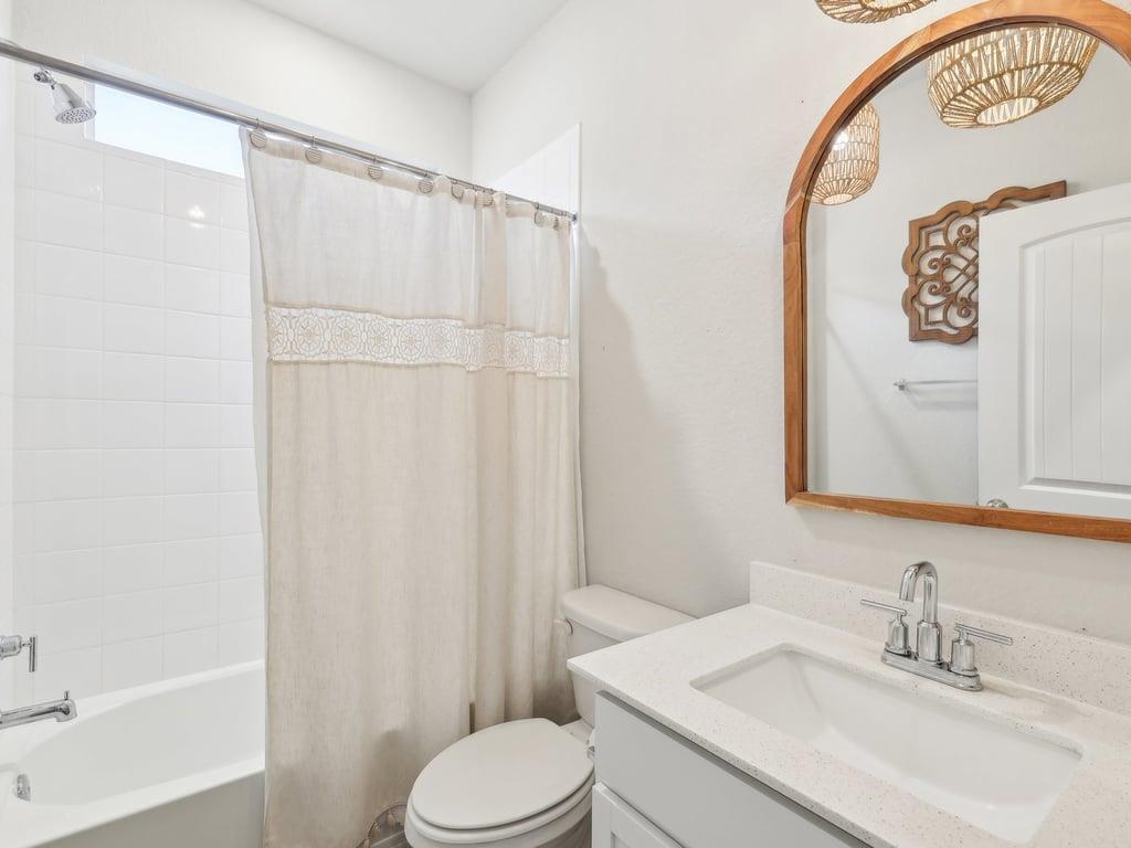 709 Bluffview Dr, Bastrop, TX 78602