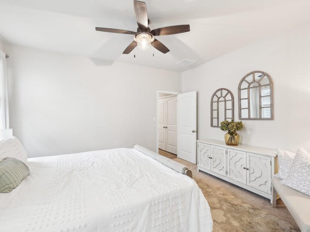 709 Bluffview Dr, Bastrop, TX 78602