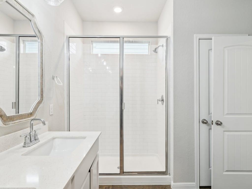 709 Bluffview Dr, Bastrop, TX 78602