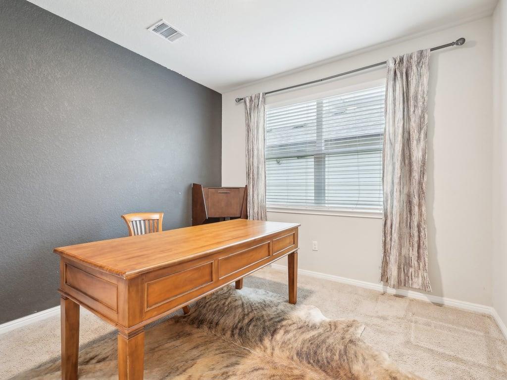 709 Bluffview Dr, Bastrop, TX 78602