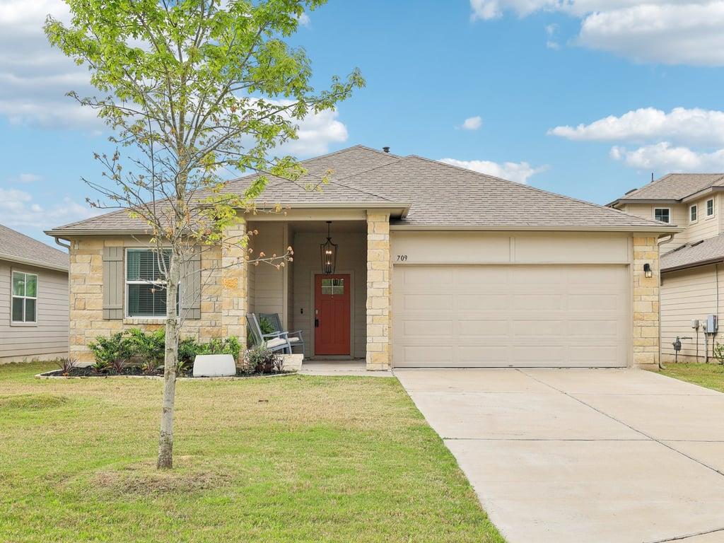 709 Bluffview Dr, Bastrop, TX 78602