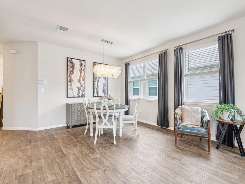 709 Bluffview Dr, Bastrop, TX 78602