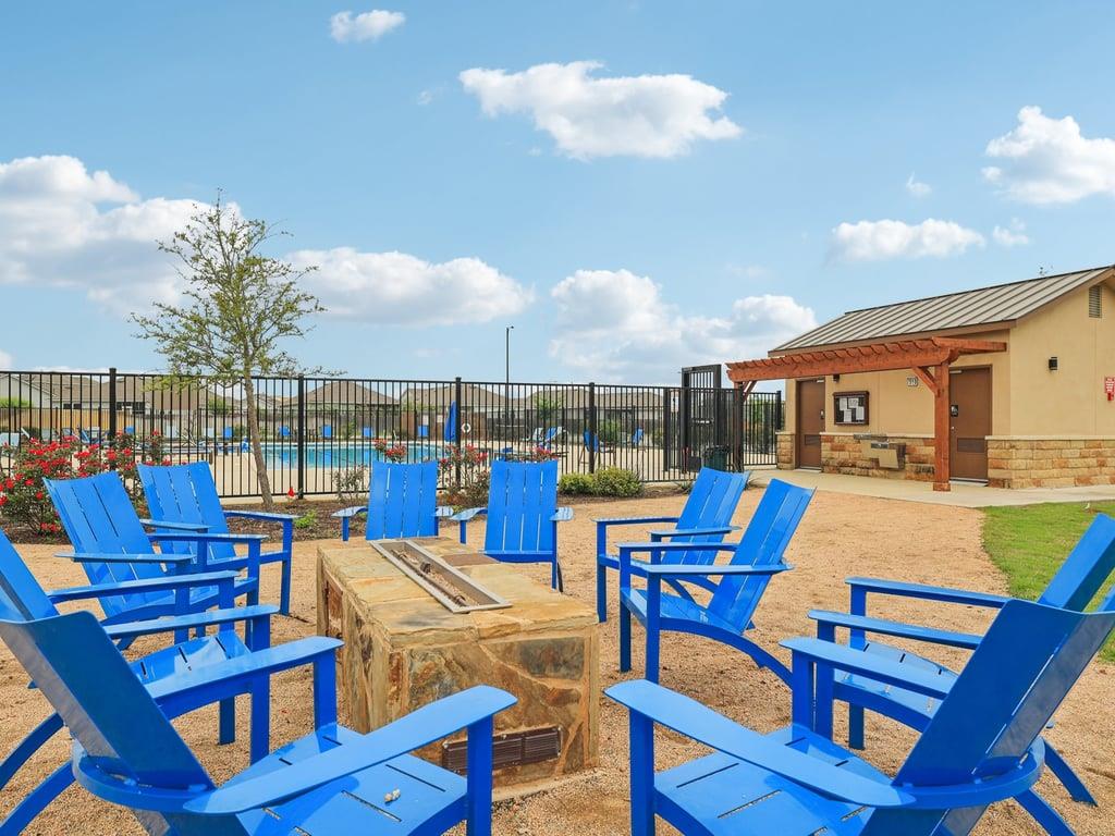 709 Bluffview Dr, Bastrop, TX 78602