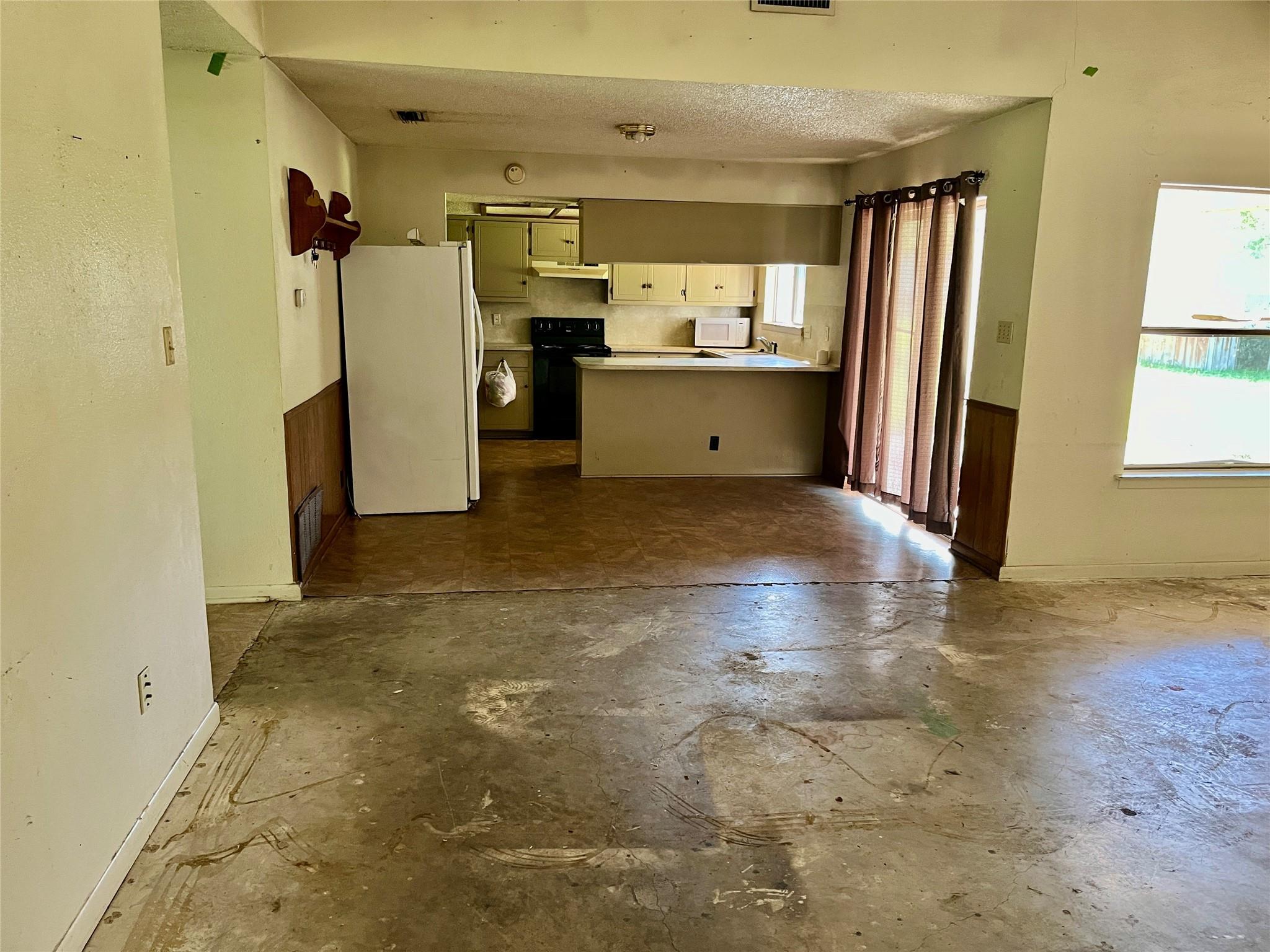 313 Golden Oaks Dr, Georgetown, TX 78628