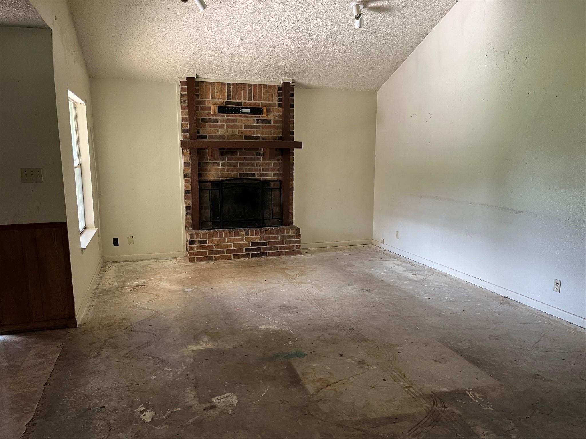 313 Golden Oaks Dr, Georgetown, TX 78628