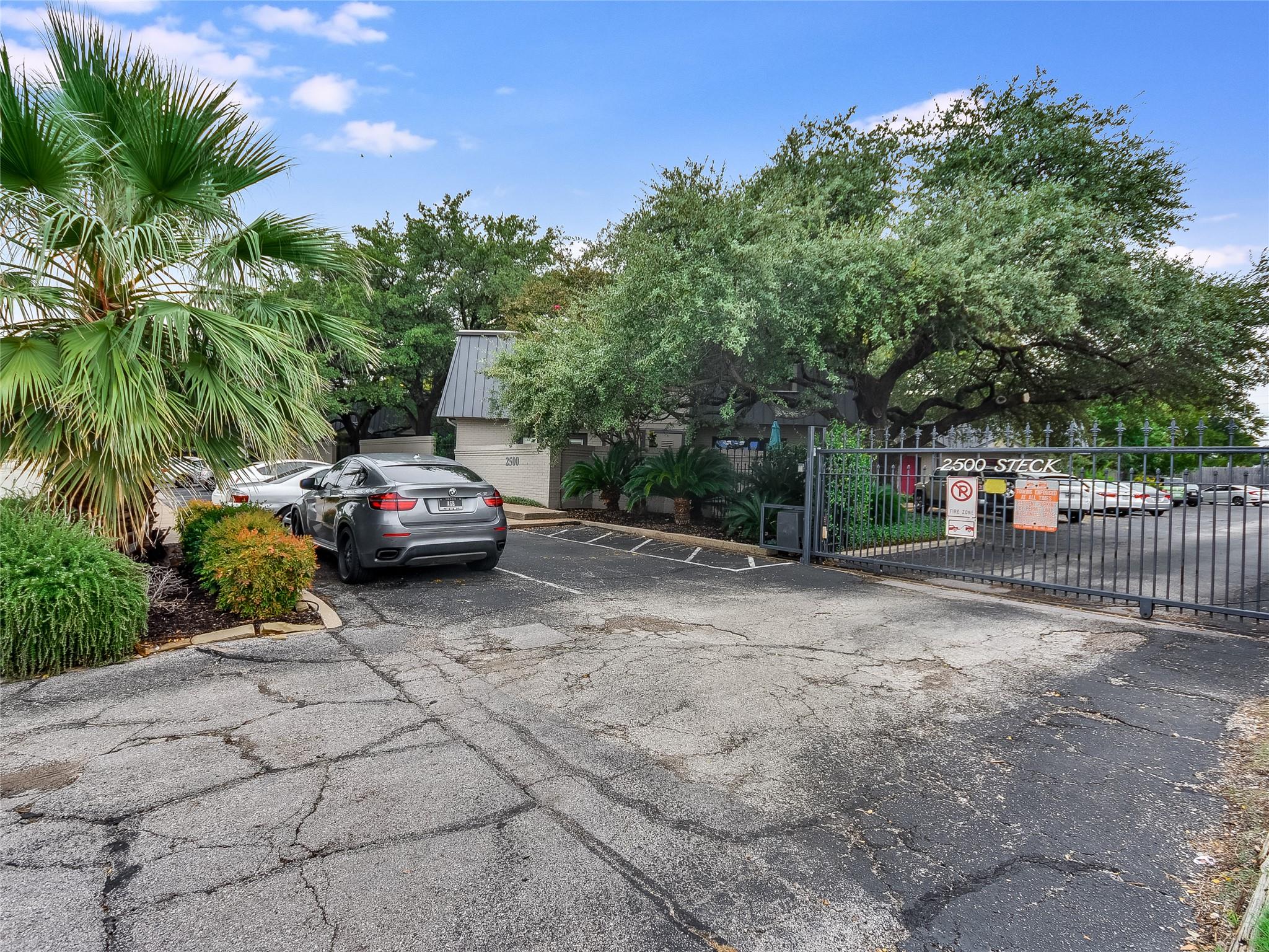 2500 Steck Ave # 9, Austin, TX 78757