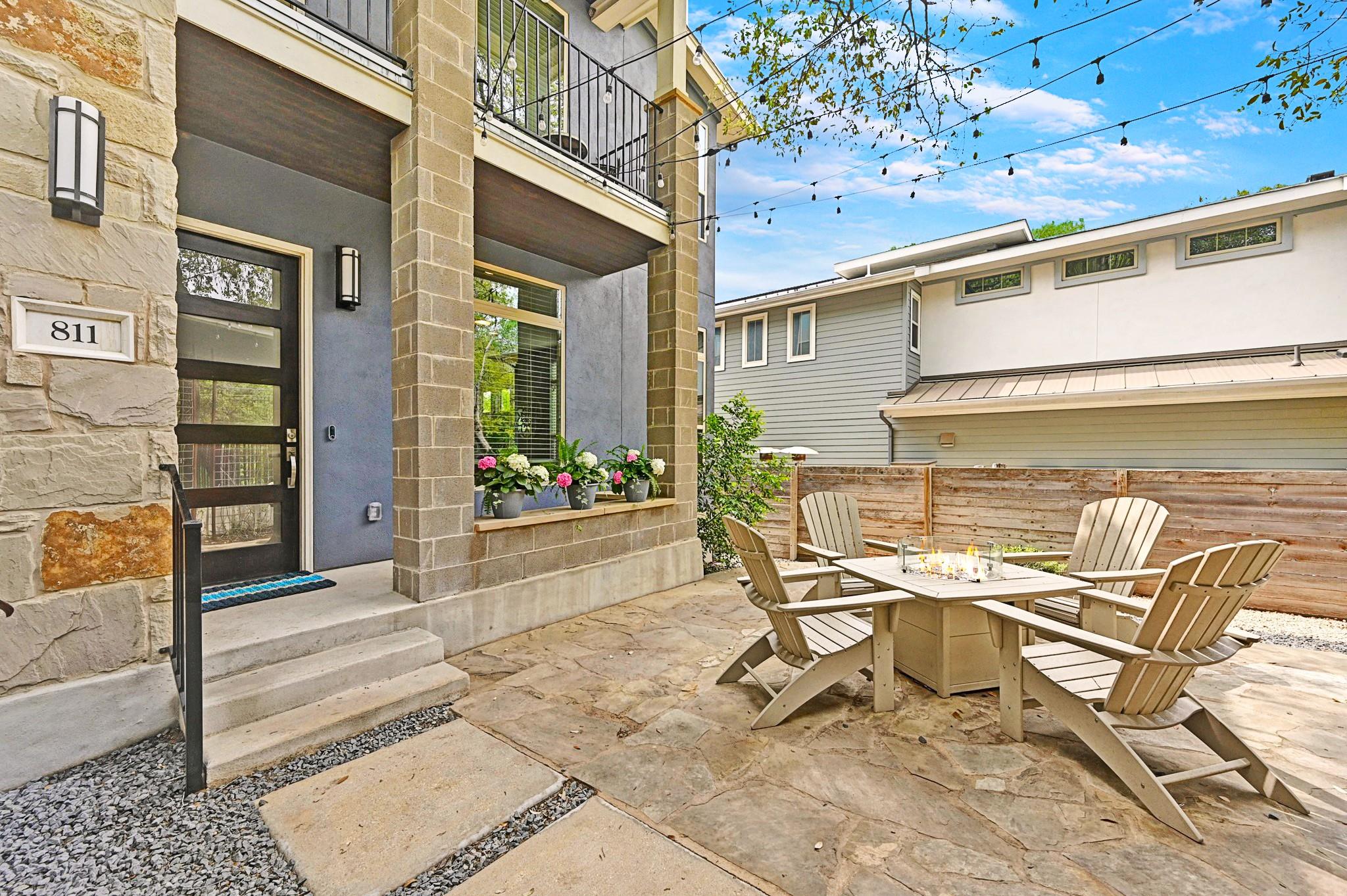 811 S Center St, Austin, TX 78704