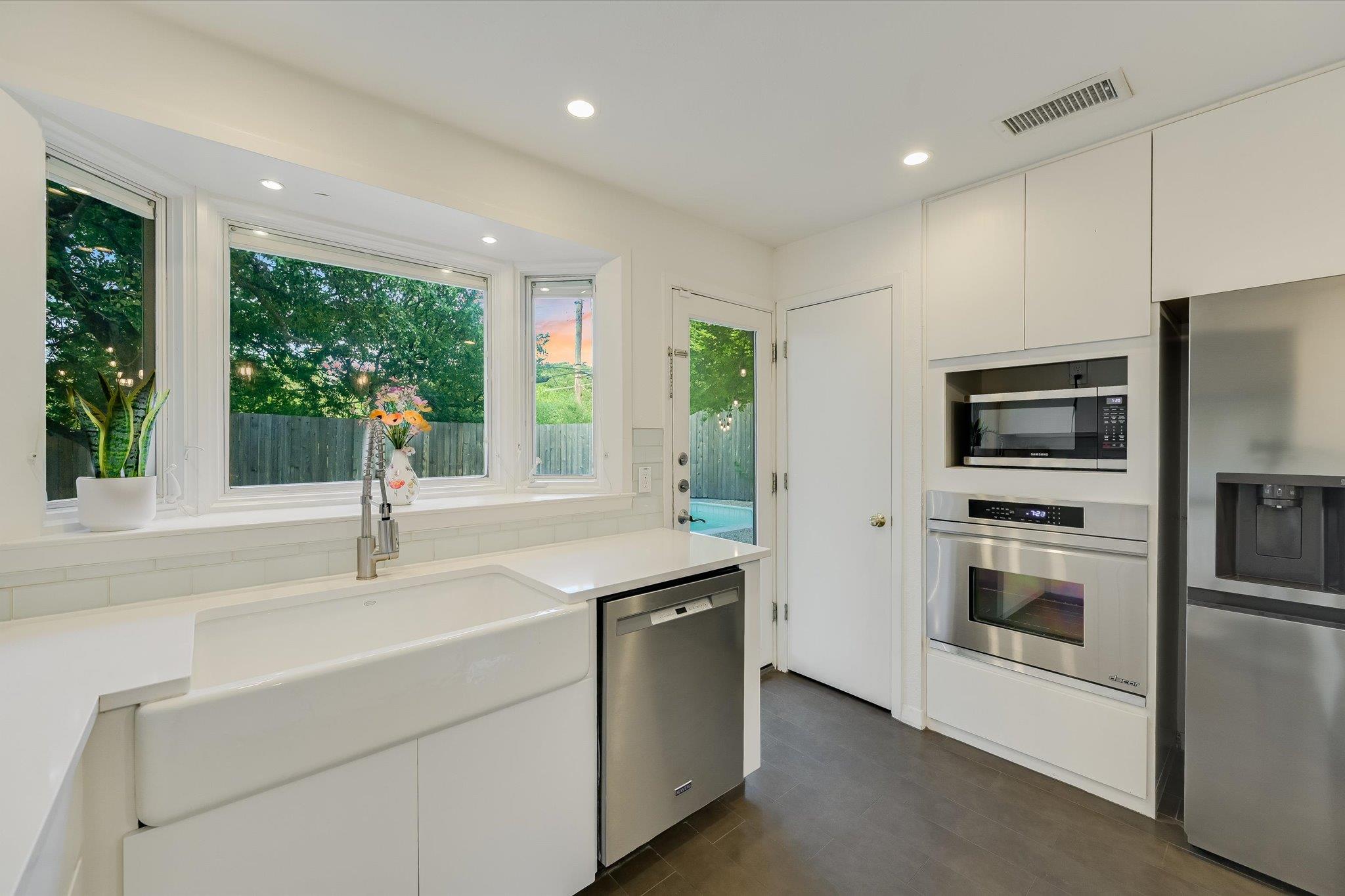 3514 Lakeland Dr, Austin, TX 78731