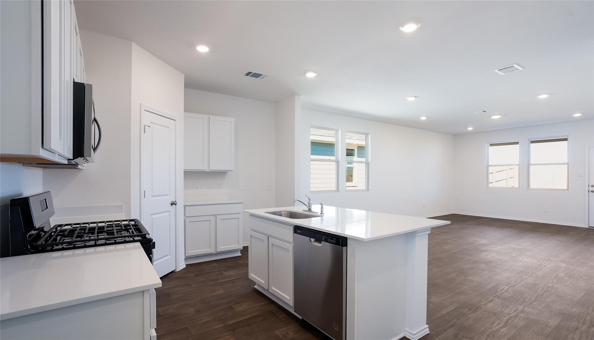 310 Celosia Loop, Uhland, TX 78640