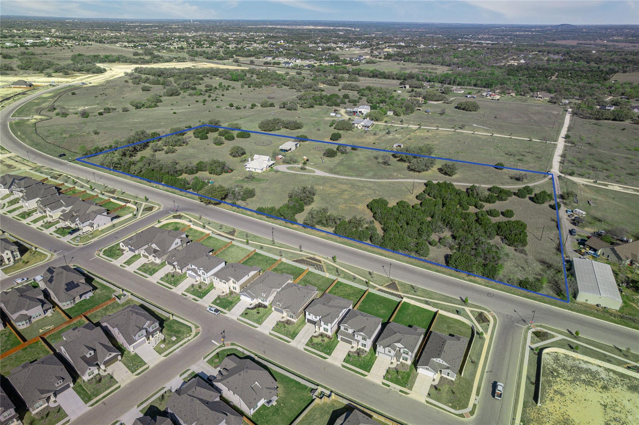 310 Craigen Rd, Liberty Hill, TX 78642