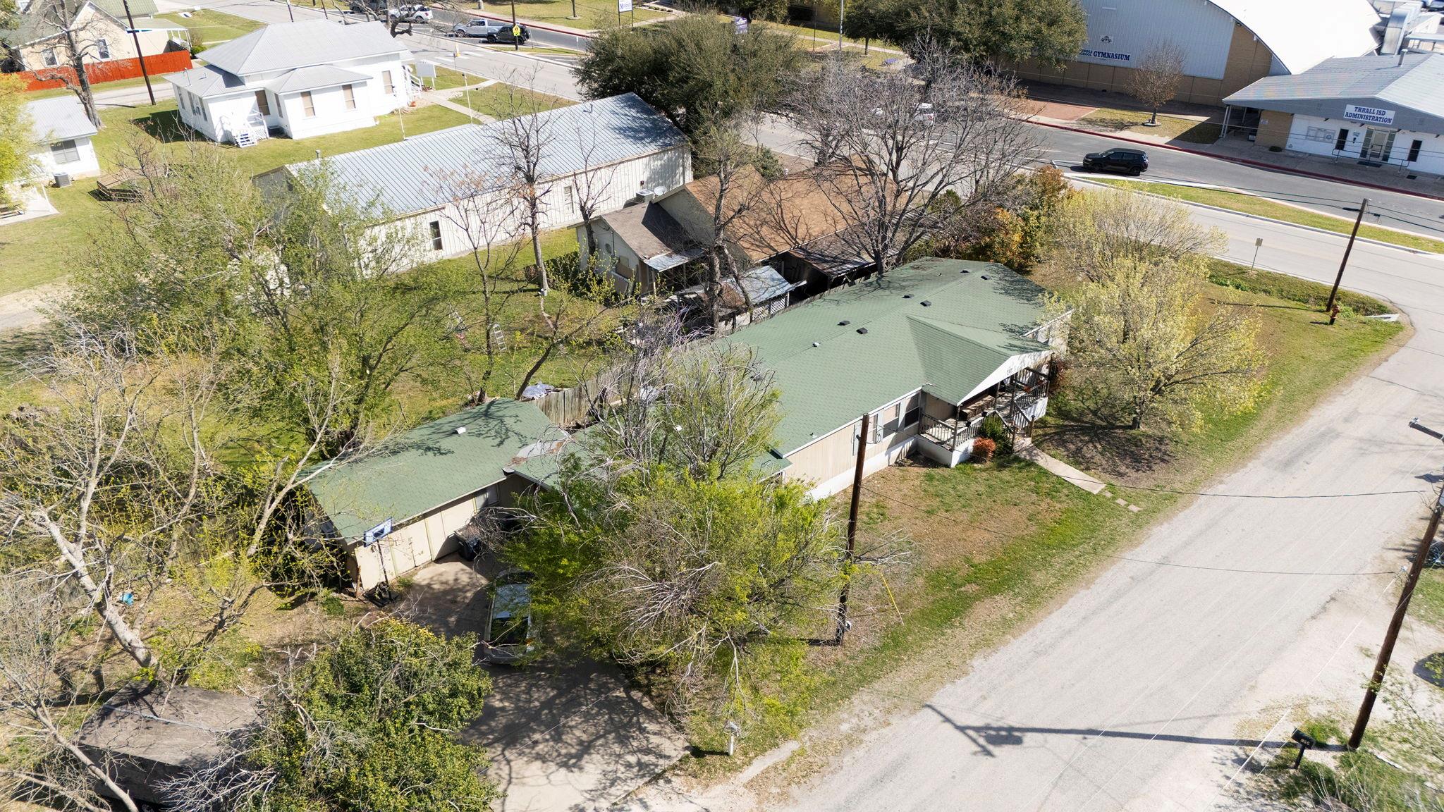 209 E Sheldon Ave, Thrall, TX 76578