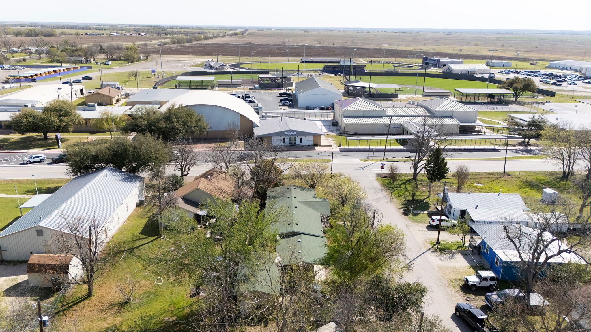 209 E Sheldon Ave, Thrall, TX 76578