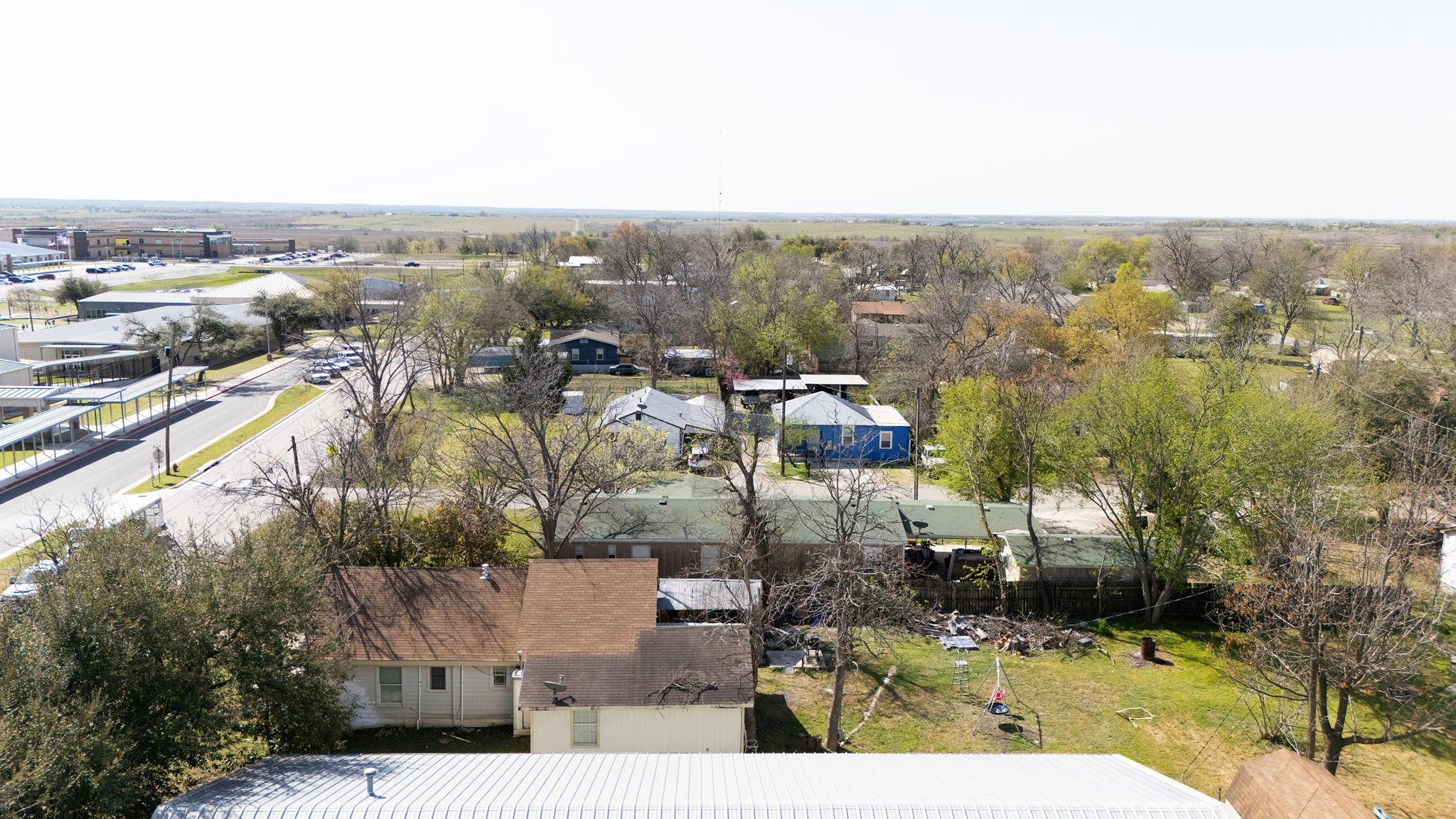 209 E Sheldon Ave, Thrall, TX 76578