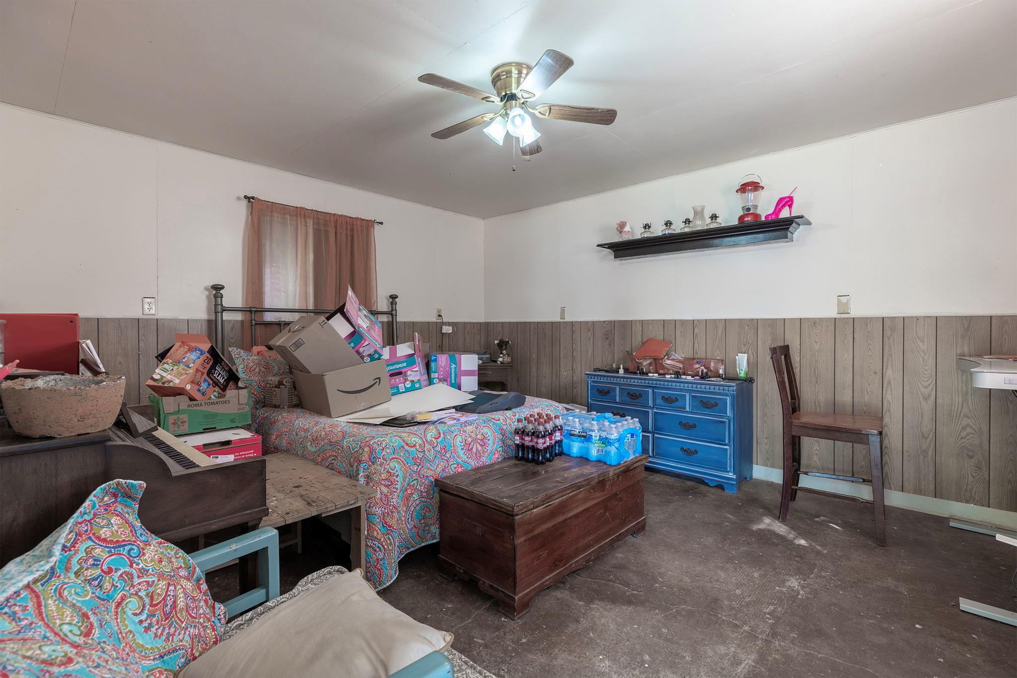 209 E Sheldon Ave, Thrall, TX 76578