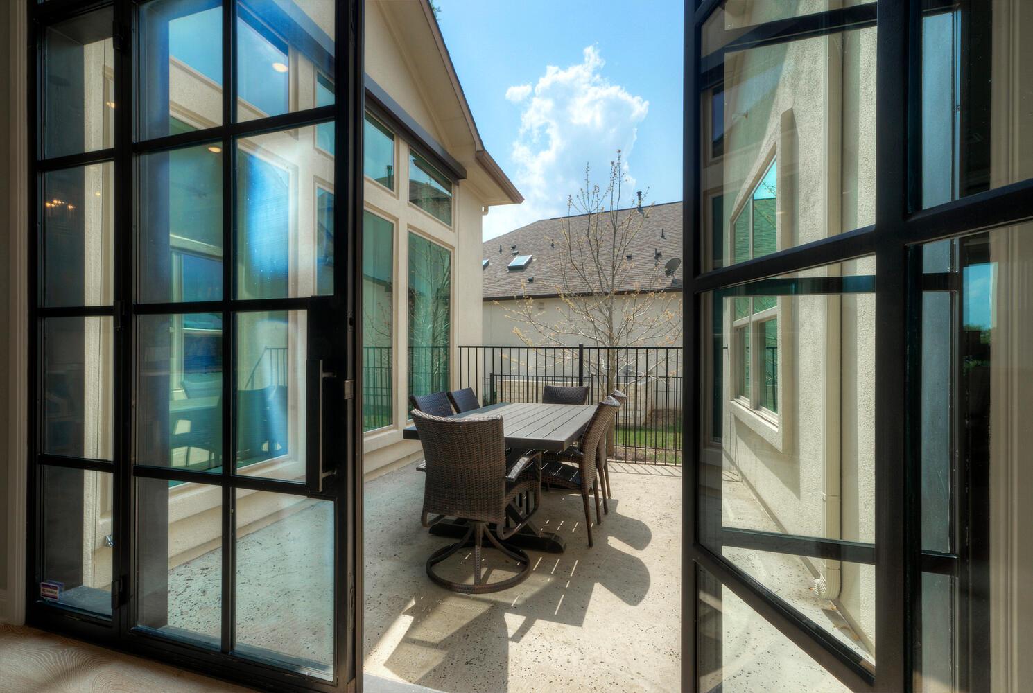 269 Mendocino Ln, Austin, TX 78737