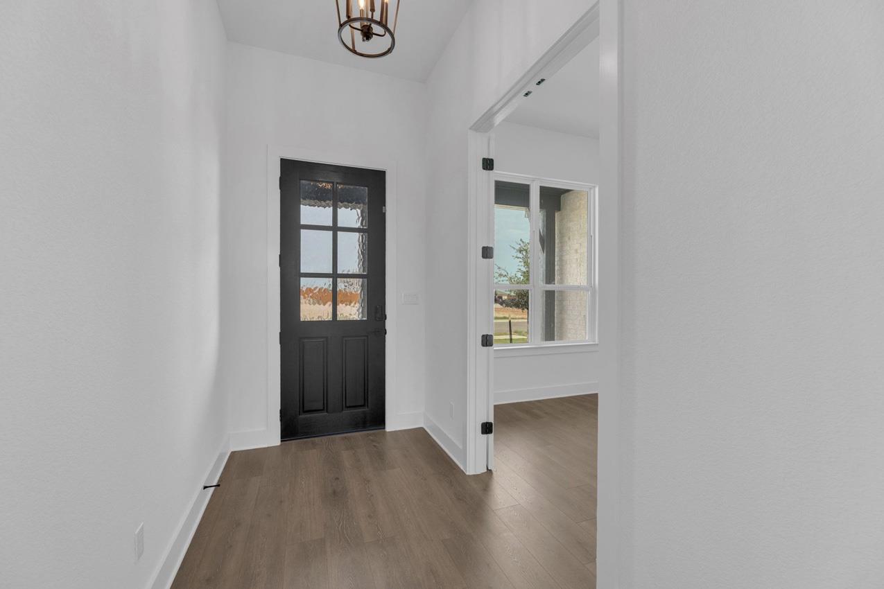 116 Lookout Point Dr, Liberty Hill, TX 78642