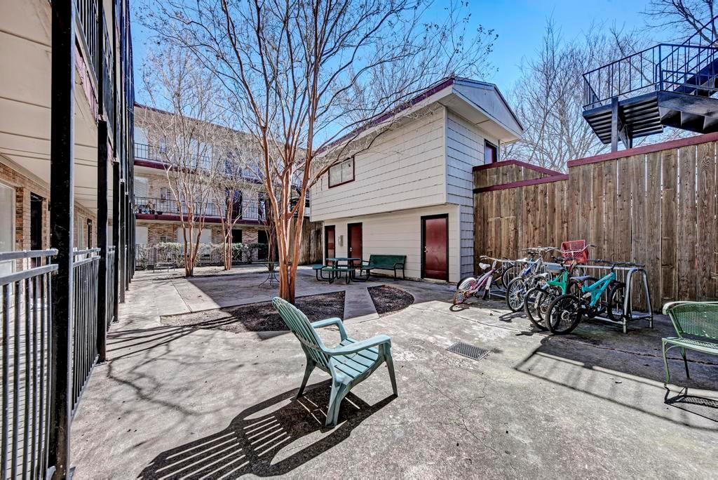 2207 Leon St # 103, Austin, TX 78705