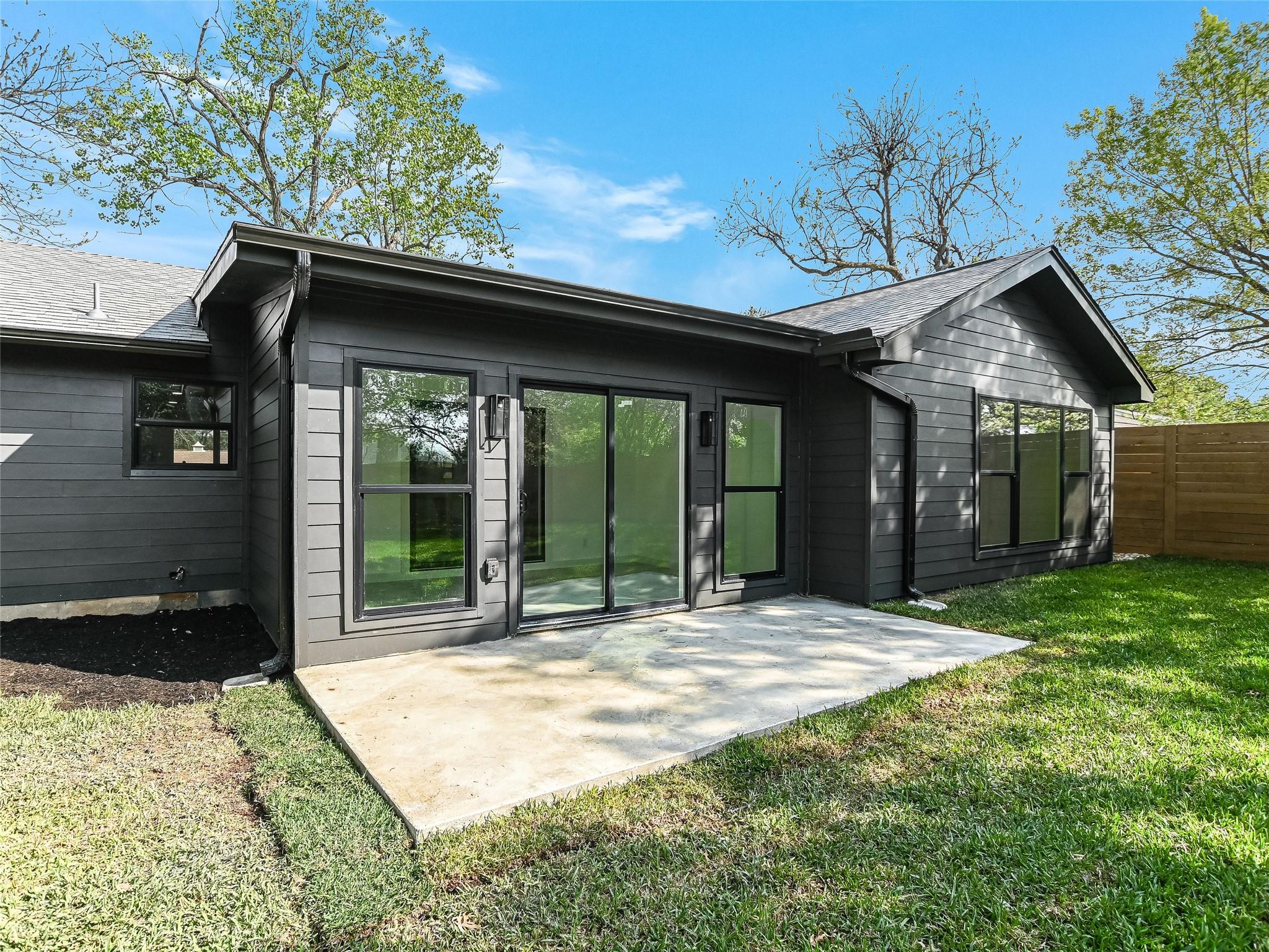 6706 Notre Dame Dr, Austin, TX 78723