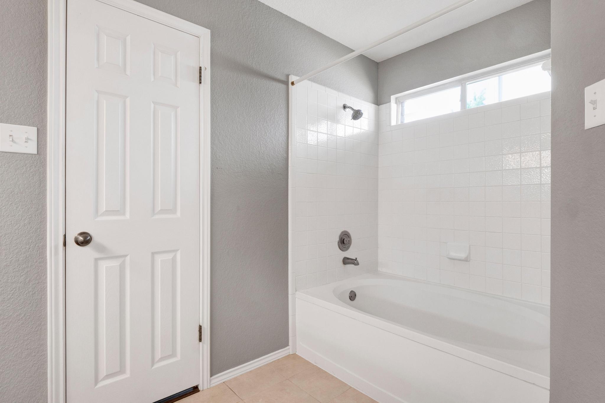 1415 Quicksilver Cir, Round Rock, TX 78665