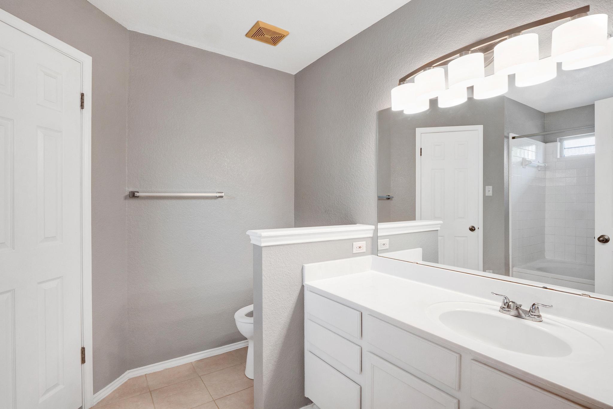 1415 Quicksilver Cir, Round Rock, TX 78665