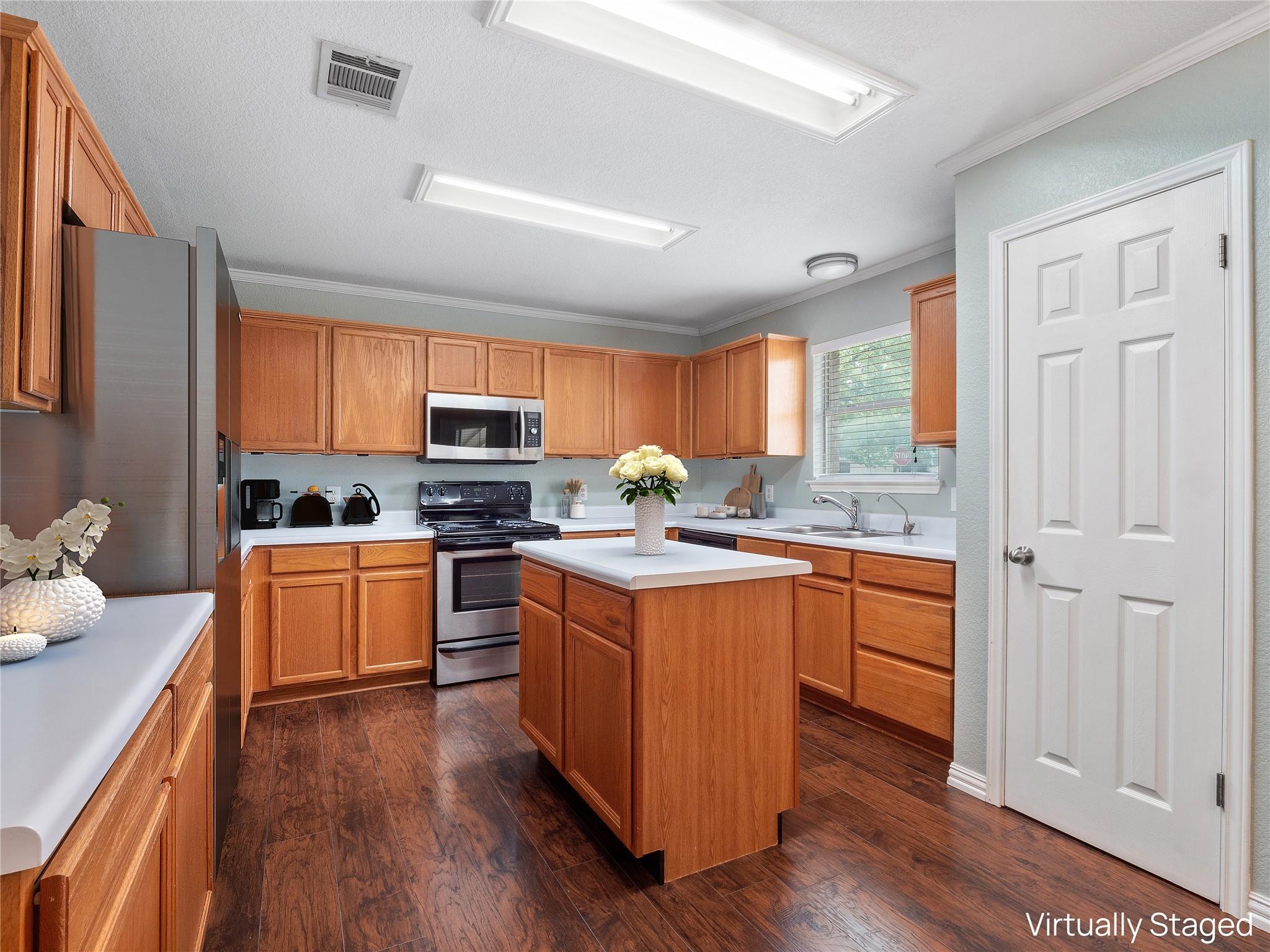 1415 Quicksilver Cir, Round Rock, TX 78665