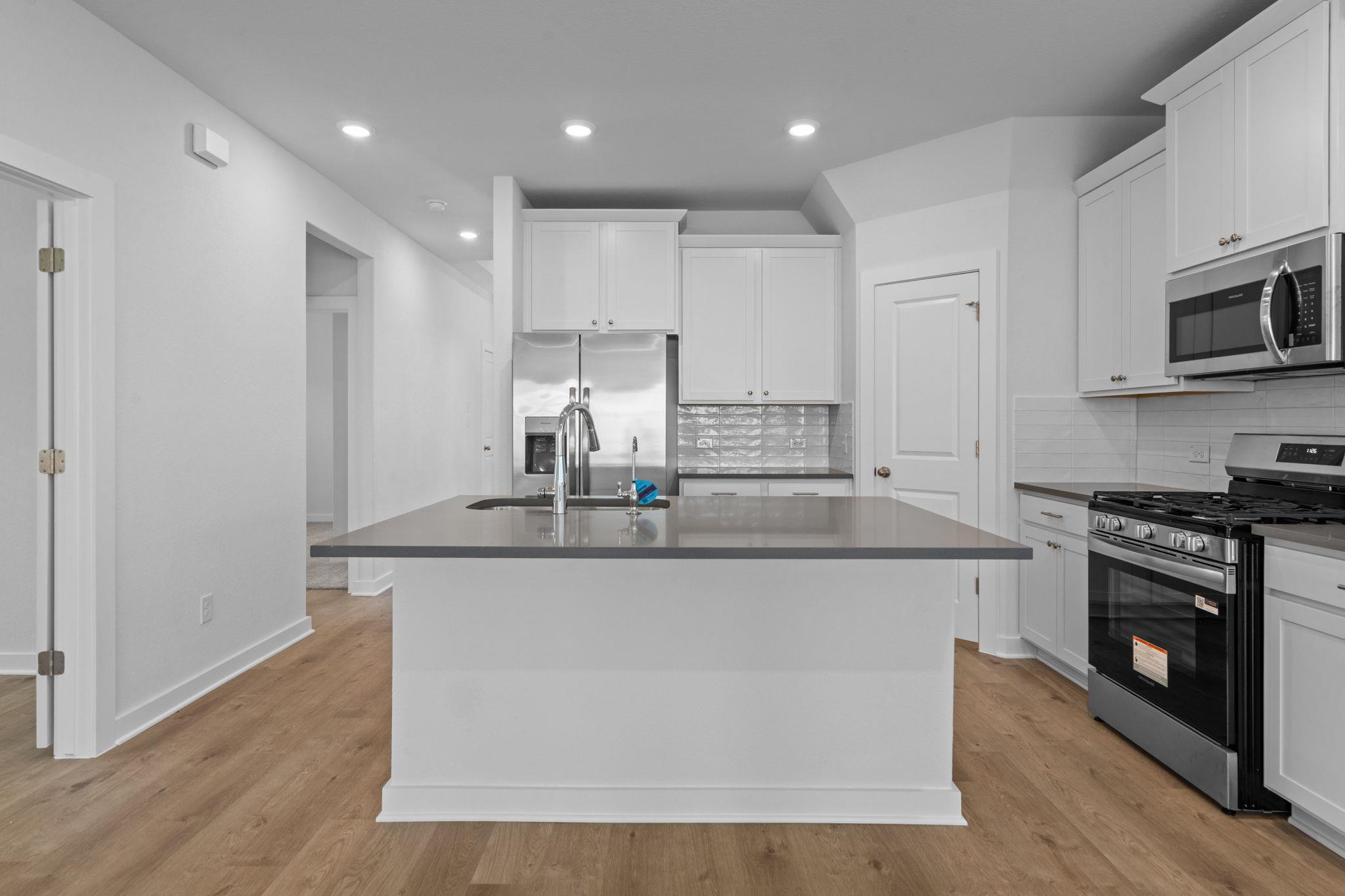 124 Brandywine Rd, Hutto, TX 78634