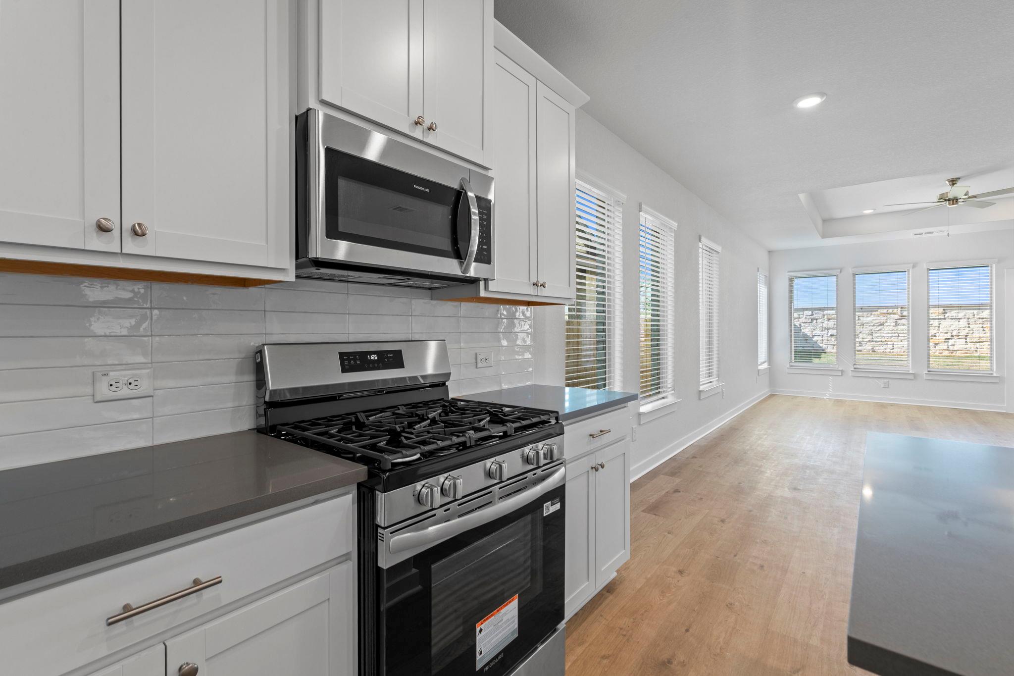 124 Brandywine Rd, Hutto, TX 78634