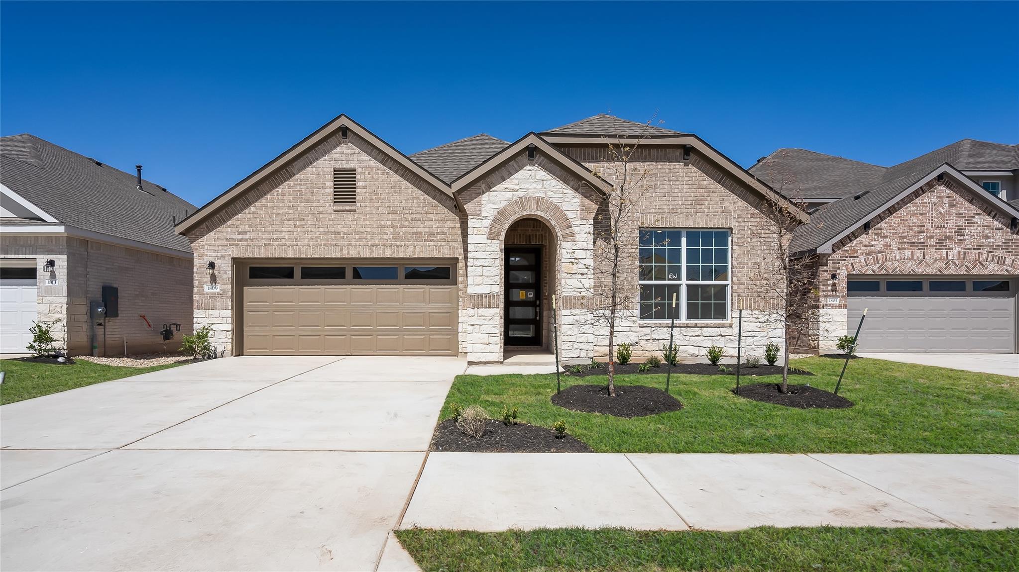 328 Eagle Canyon Dr, Leander, TX 78641