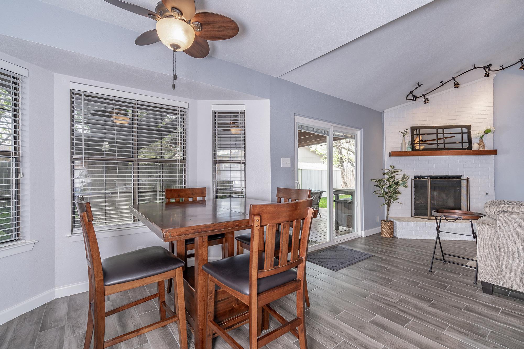2705 N Walker Dr, Leander, TX 78641