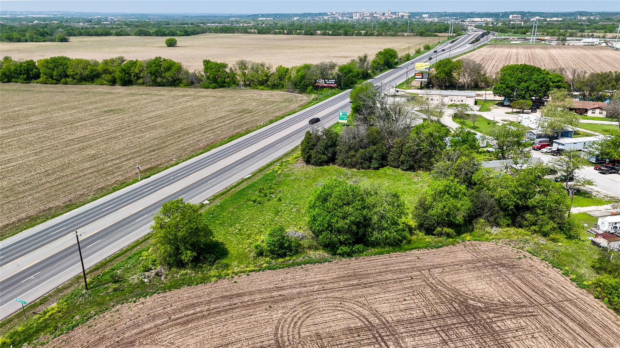 1645 Highway 80, San Marcos, TX 78666