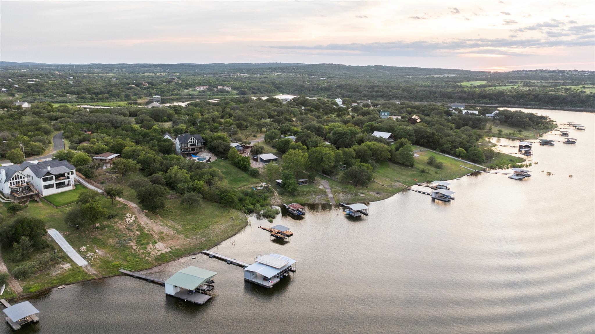 1293 Lake Shore Dr, Spicewood, TX 78669