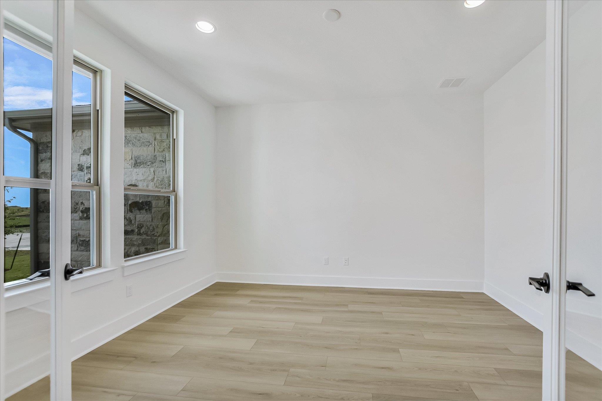 220 Scofield Ave, Georgetown, TX 78628