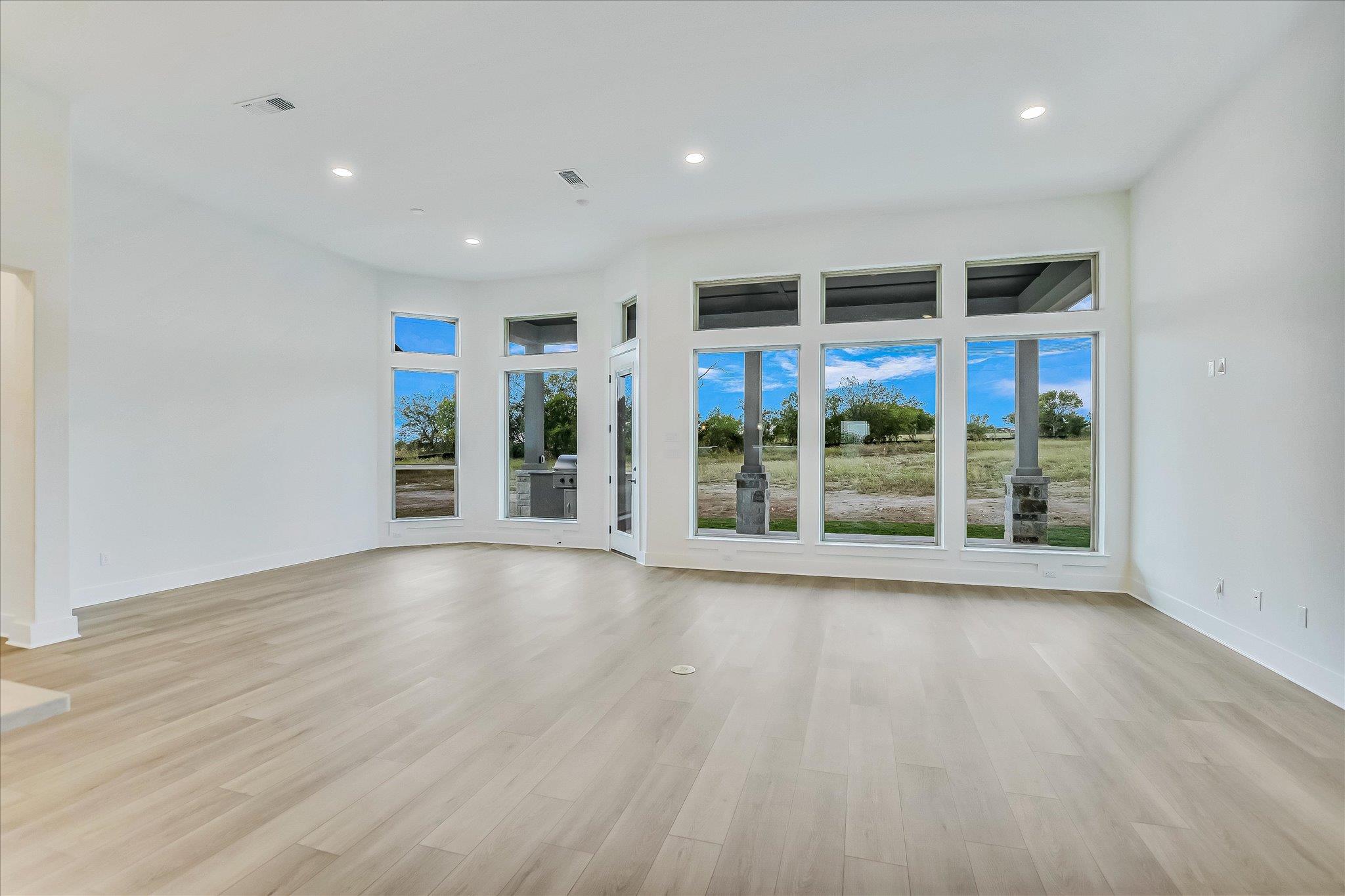 220 Scofield Ave, Georgetown, TX 78628