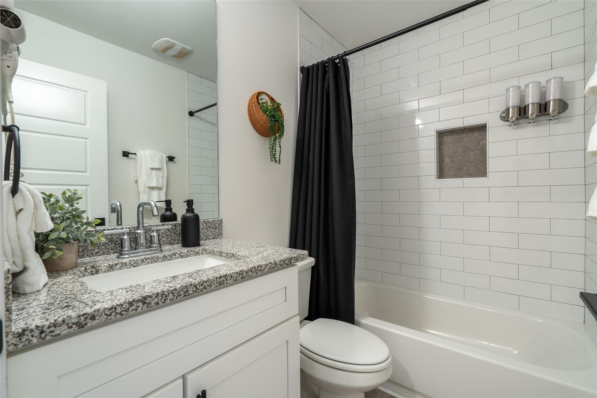 21201 Portsmouth Cv # 6, Lago Vista, TX 78645