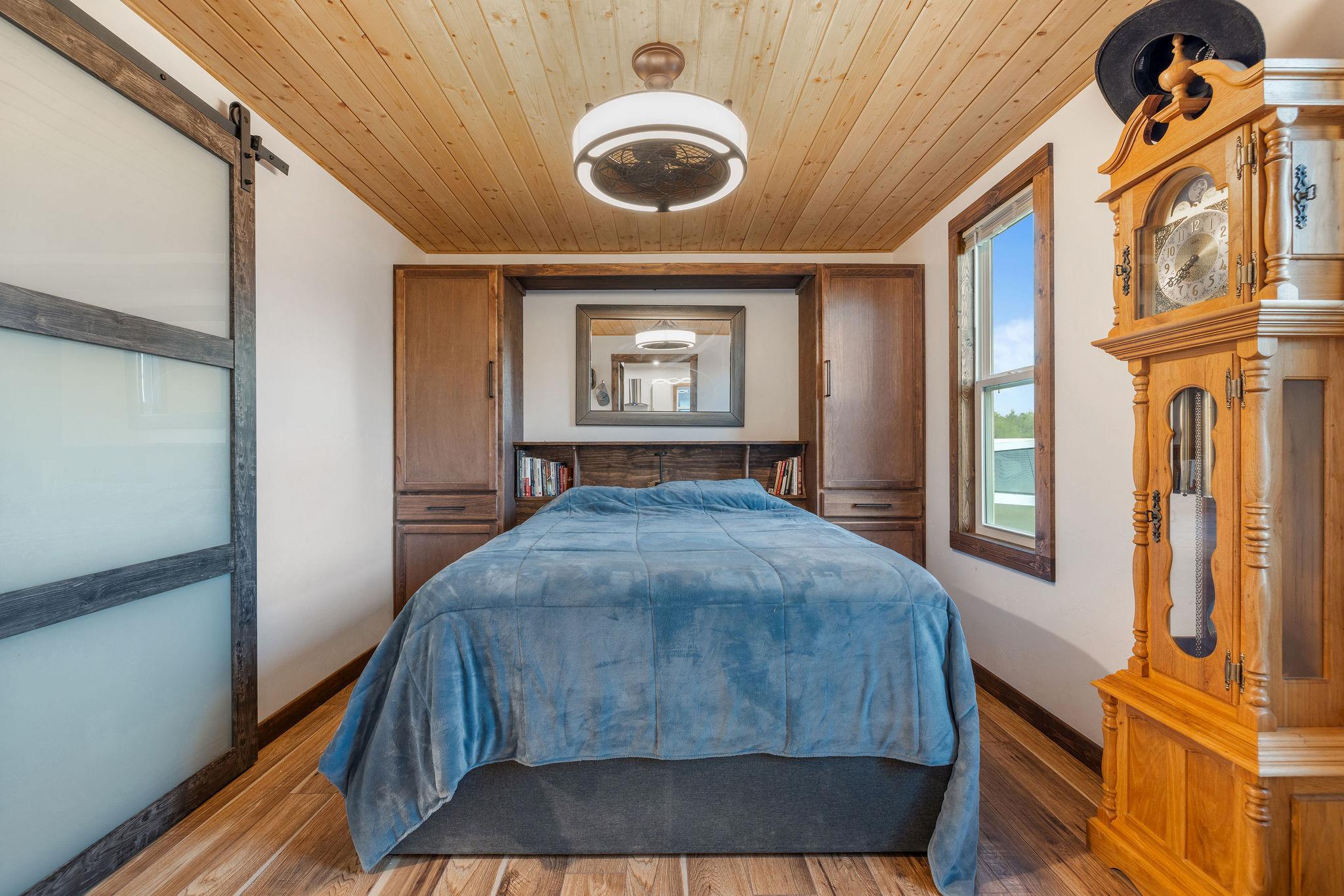 510 Wilson Rd, Red Rock, TX 78662
