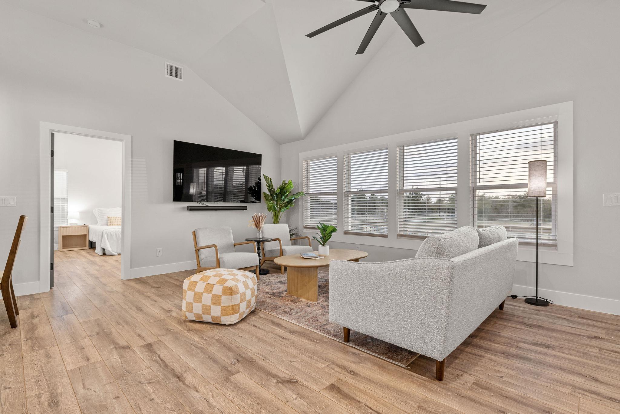 510 Wilson Rd, Red Rock, TX 78662