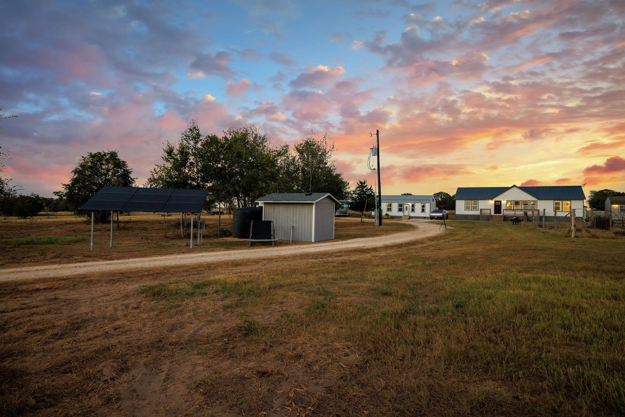 510 Wilson Rd, Red Rock, TX 78662