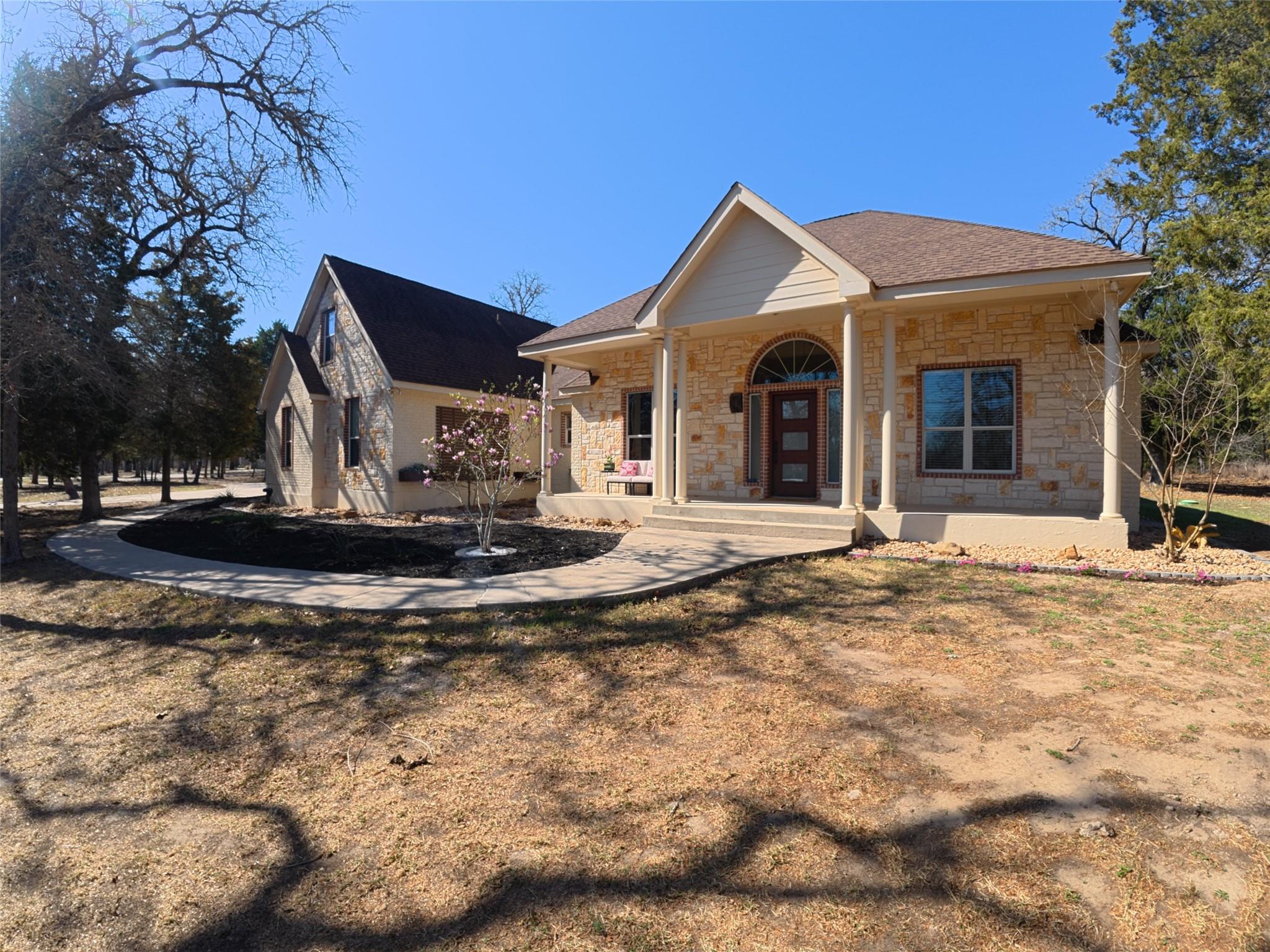 330 Arbors Cir, Elgin, TX 78621