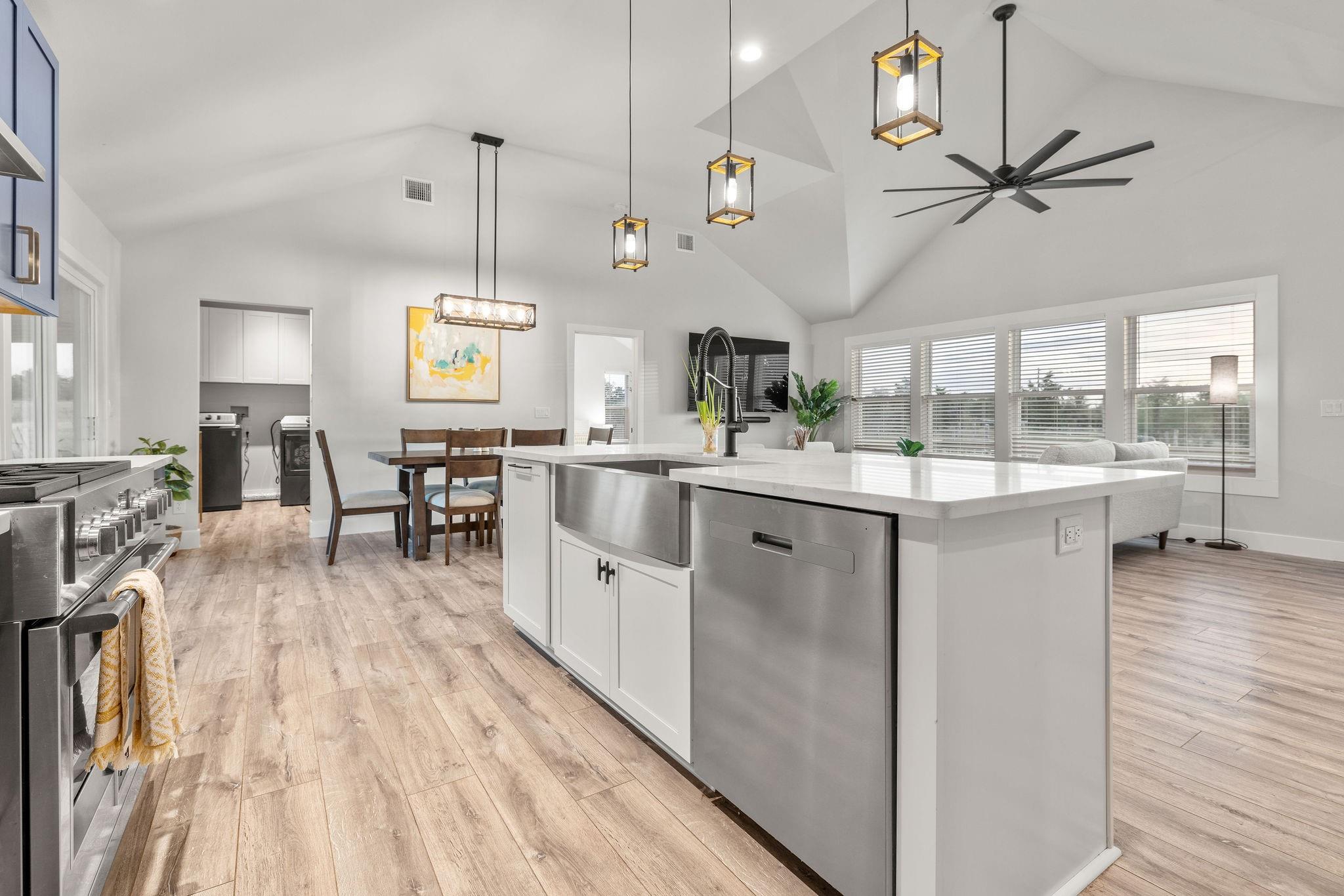 510 Wilson Rd, Red Rock, TX 78662