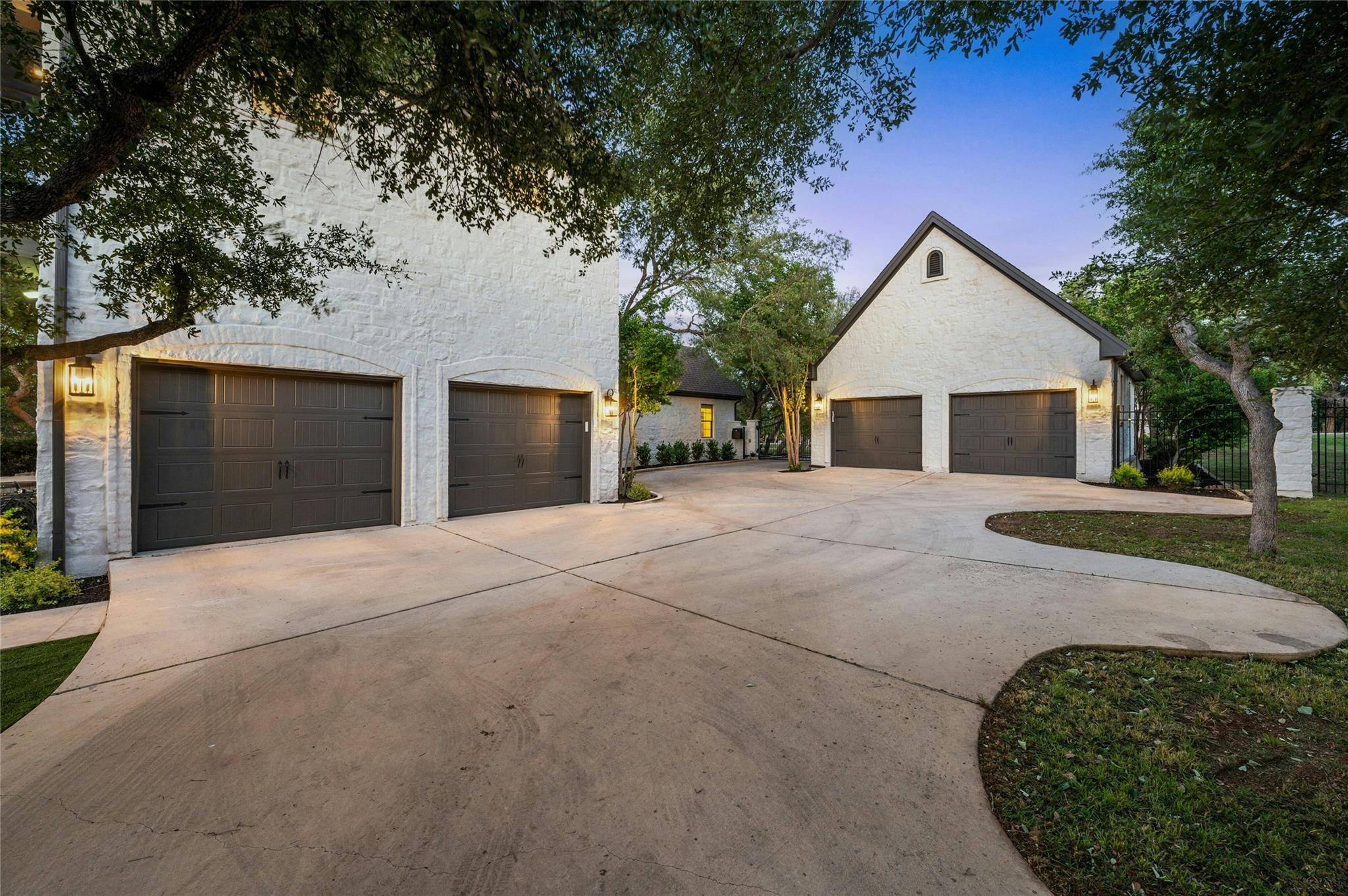 838 Covered Bridge Dr, Driftwood, TX 78619