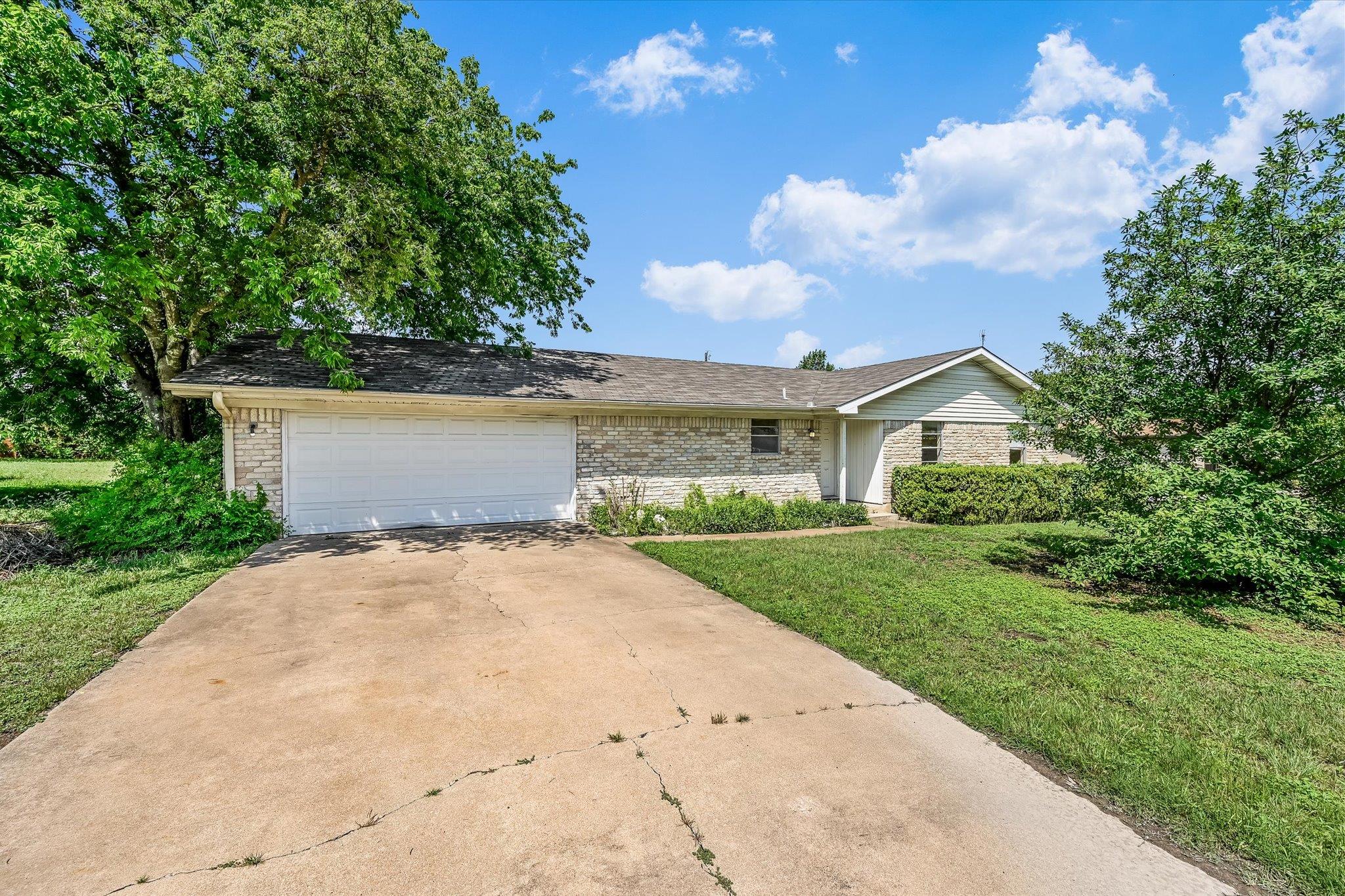 1404 Massengale St, Pflugerville, TX 78660