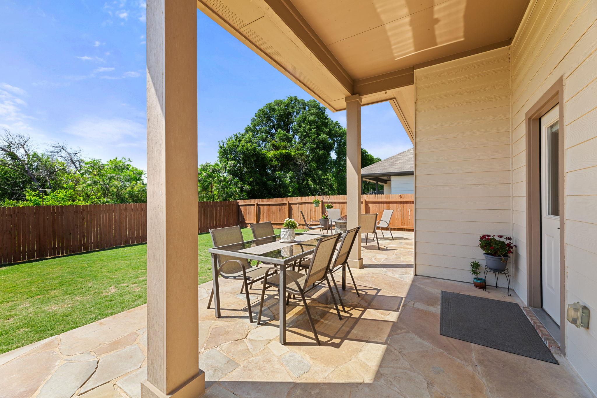 400 Walkup Ln, Leander, TX 78641