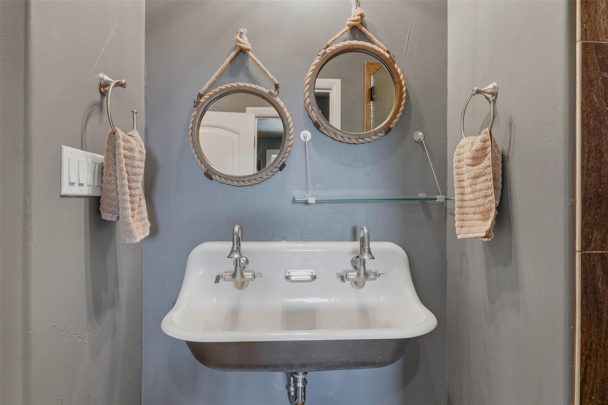 125 Primera Ct, Burnet, TX 78611