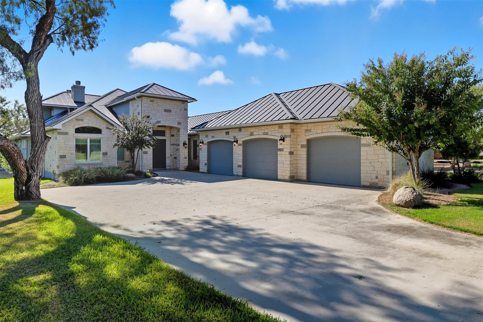 125 Primera Ct, Burnet, TX 78611